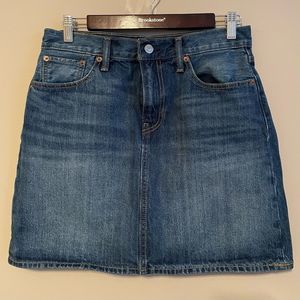 Levi’s Jean Mini Skirt Size‎ 29